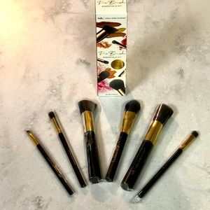 NWT Billion Dollar Brows Pro Brush Essential Kit